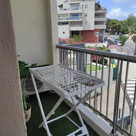 Centre Port,piscine Et Parking Sous Terrain *