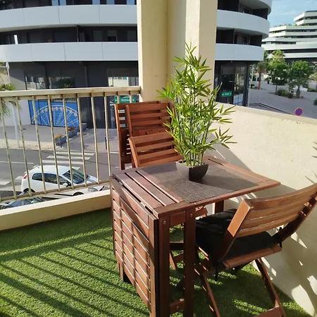 Centre Port,piscine Et Parking Sous Terrain * Agde